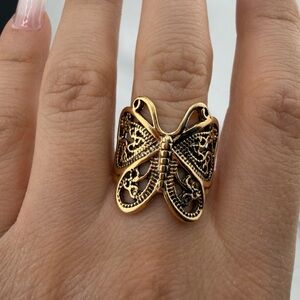 Elegant Gold Butterfly Ring